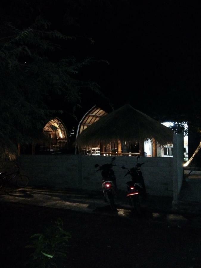 Bale Hostel Kuta  Esterno foto
